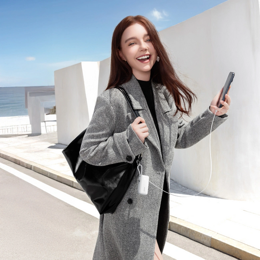 Zunanja baterija Joyroom JR-PR2L, 10000mAh, 35W, QC + PD, 1 x Lightning - 1 x USB-C, Bela