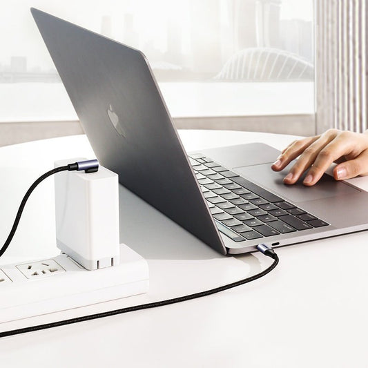 Podatkovni in polnilni kabel USB-C - USB-C UGREEN US255 USB-C kotni, 60 W, 2 m, siva