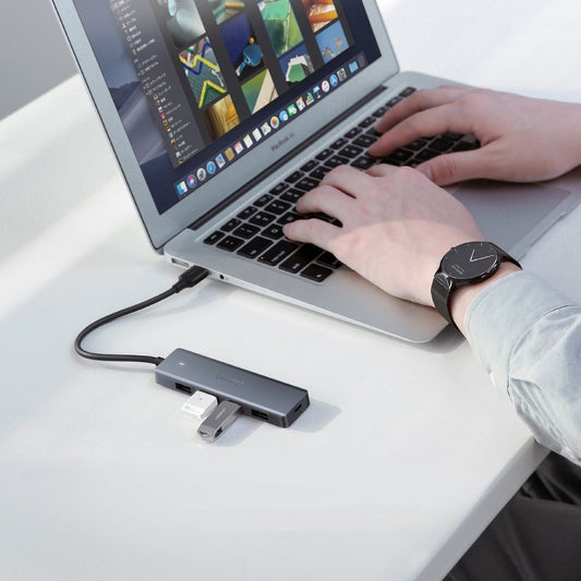 Razdelilnik USB-C UGREEN CM219, 4 x USB-A 3.0, siv