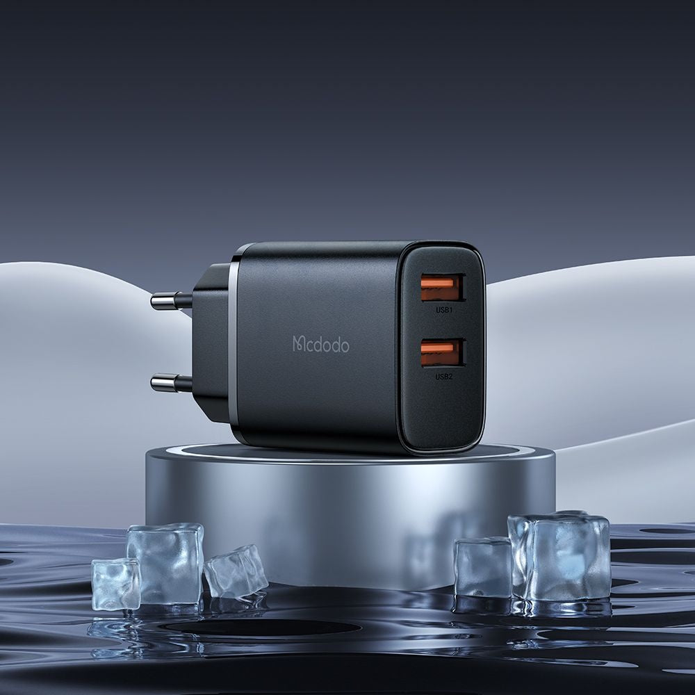 Polnilnik McDodo CH-5070 Beryllium, 12W, 2.4A, 2 x USB-A, črn