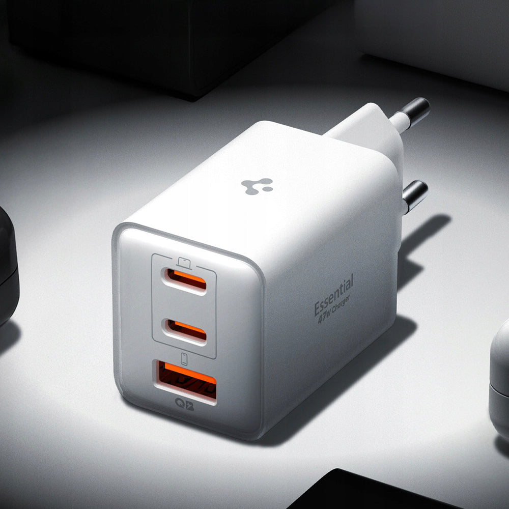Polnilnik Spigen EE473EU Essential, 47W, 3A, 1 x USB-A - 2 x USB-C, Bel ACH09464
