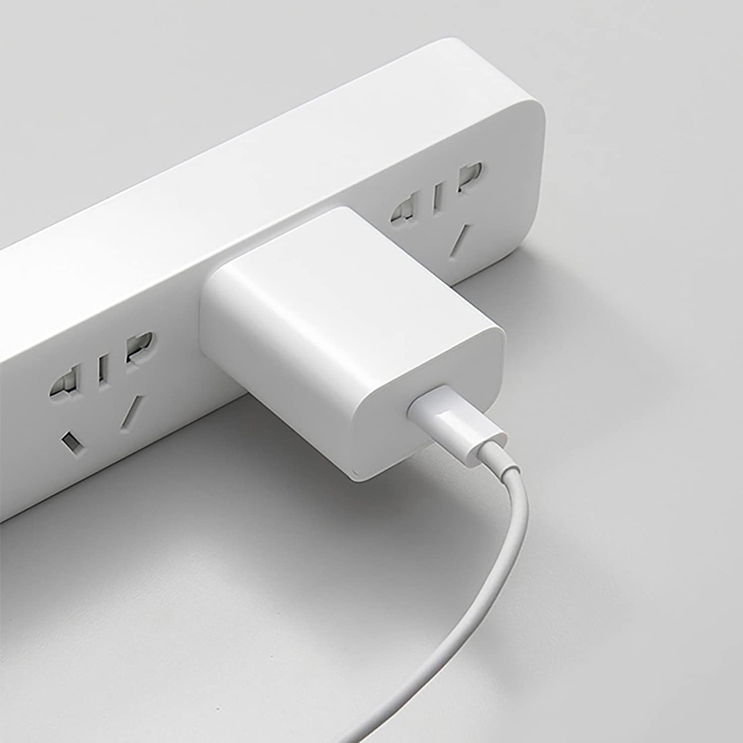 Xiaomi omrežni polnilnik, 20 W, 3A, 1 x USB-C, bel BHR4927GL