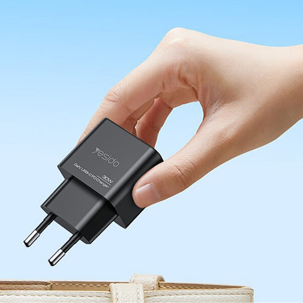 Polnilnik Yesido YC64, 30W, 3A, 1 x USB-A - 1 x USB-C, črn