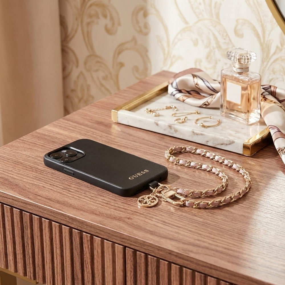 Vrvica za telefon Guess Saffiano 4G Charm, črna