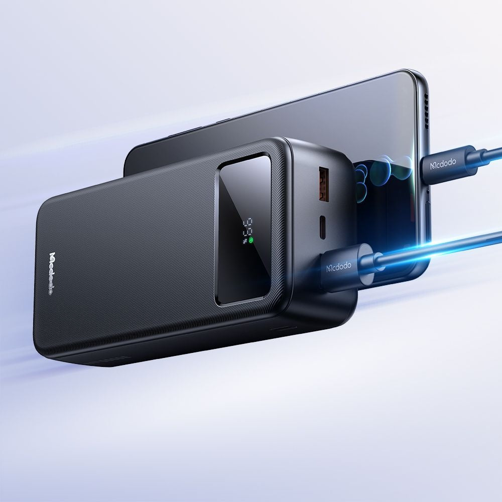 Zunanja baterija McDodo MC-4240, 30000mAh, 22.5W, QC + PD, 2 x USB-A - 1 x USB-C, Črna