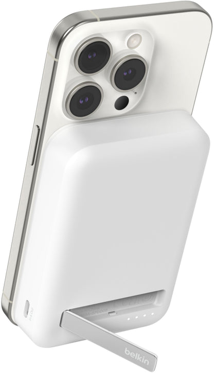 Brezžična zunanja baterija Belkin BoostCharge Pro s stojalom, 10000mAh, 15W, FQI, 1 x QI - 1 x USB-C, bela BPD008btWH