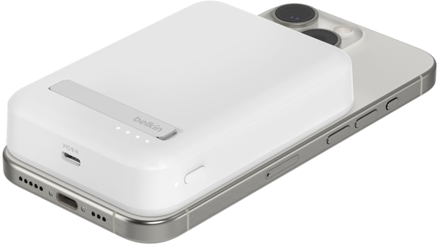 Brezžična zunanja baterija Belkin BoostCharge Pro s stojalom, 10000mAh, 15W, FQI, 1 x QI - 1 x USB-C, bela BPD008btWH