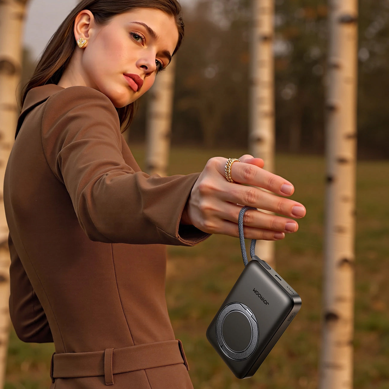 Zunanja baterija Joyroom JR-PBM02, 10000mAh, 22.5W, PD + FQI, 1 x QI - 2 x USB-C, črna