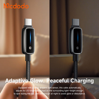 Podatkovni in polnilni kabel USB-C - USB-C McDodo CA-0100, 100W, 1.2m, črn
