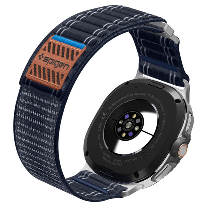 Pašček Spigen WBF0 za Samsung Galaxy Watch8 / Watch8 Classic Series, temno moder AMP10155