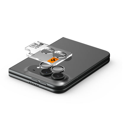Zaščitna folija za zadnjo kamero Spigen GlastR EZ FIT Optik Pro za Apple iPhone Duo, kaljeno steklo, komplet 2 kosa, siva AGL12012