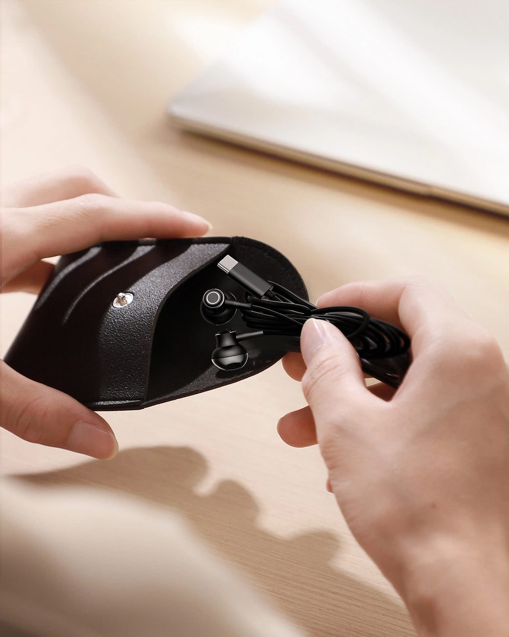 Handsfree USB-C Joyroom JR-EC07, Črna