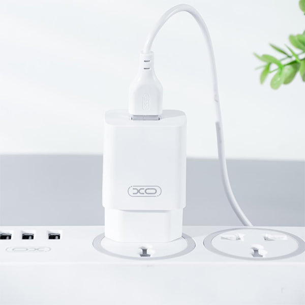 Polnilnik omrežja s kablom microUSB XO Design L99, 12W, 2.4A, 1 x USB-A, Bel