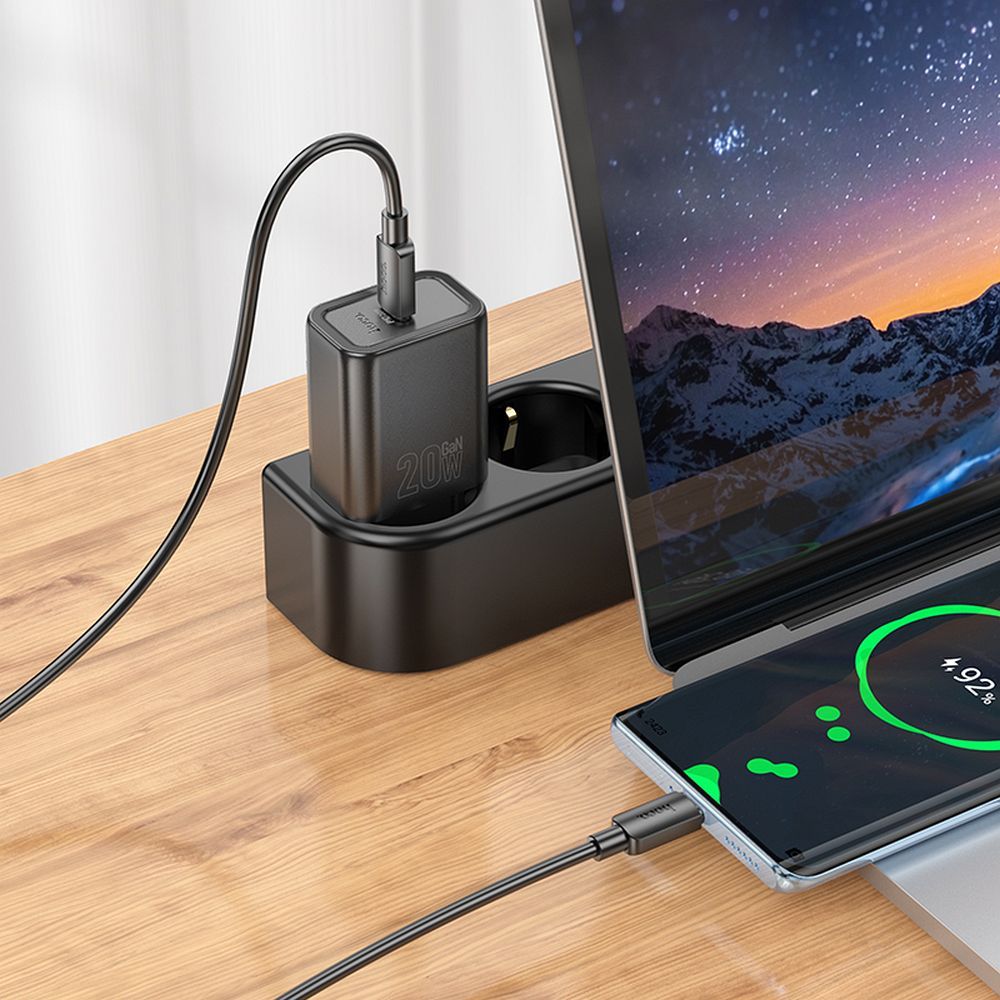 Polnilnik omrežja s kablom USB-C HOCO N60, 20W, 3A, 1 x USB-C, črn
