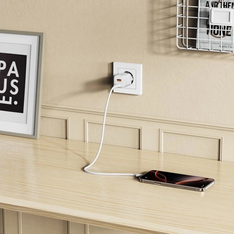 Polnilnik omrežja Tech-Protect NCM33W, 33W, 3A, 1 x USB-A - 1 x USB-C, Bel