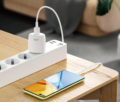 Polnilnik omrežja XO Design L114, 20W, 3A, 1 x USB-A - 1 x USB-C, Bel